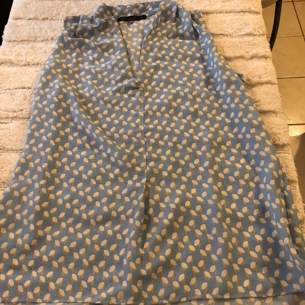 Elegant and delicate blouse